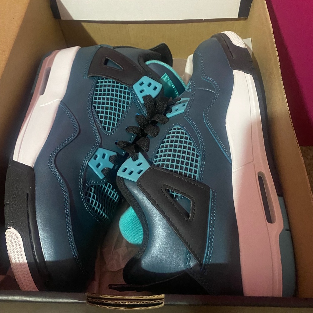 Air Jordan 4